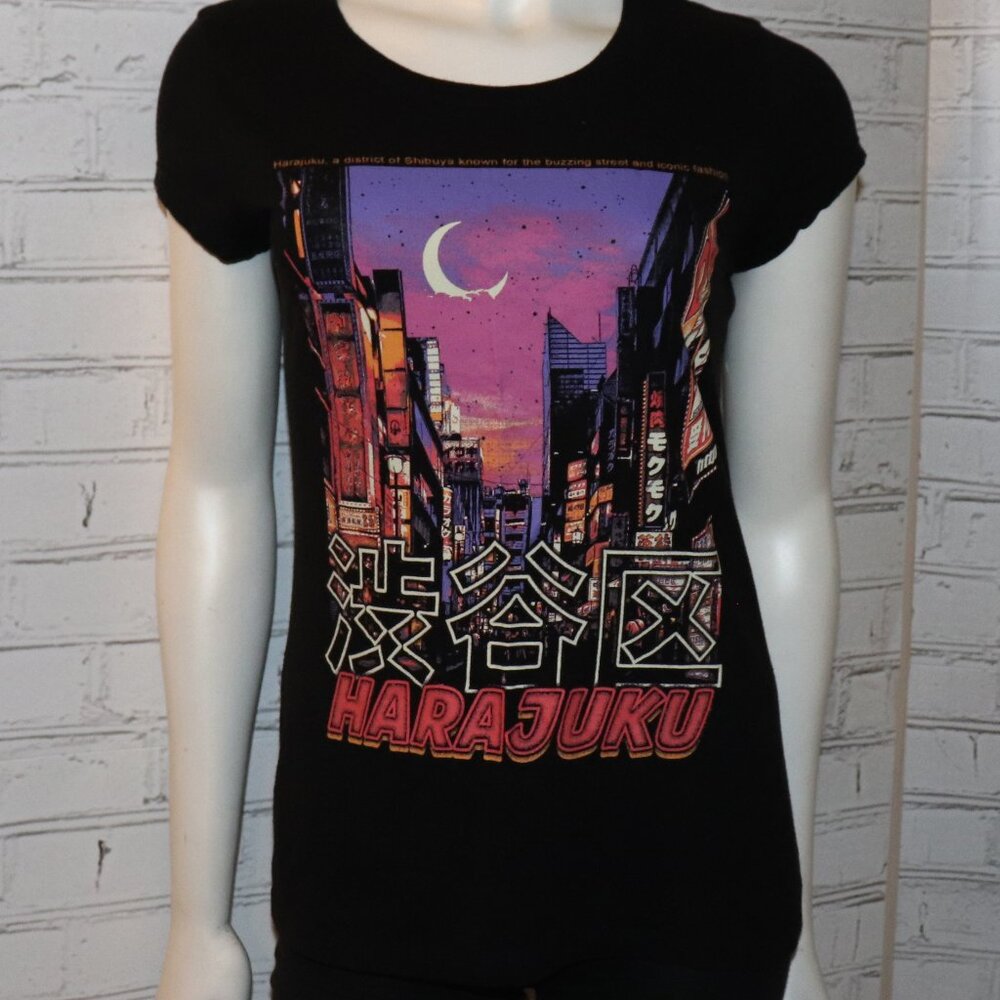 🖤🌸🗼 Harajuku Graphic Tee · Wound Up · Size L